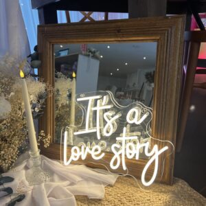 Néon It’s Love story