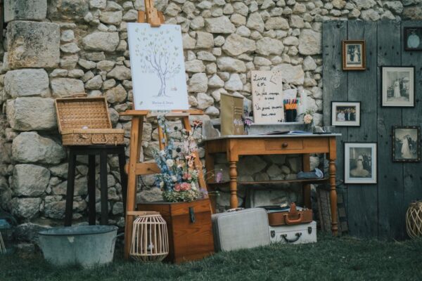 Toilette en bois & marbre